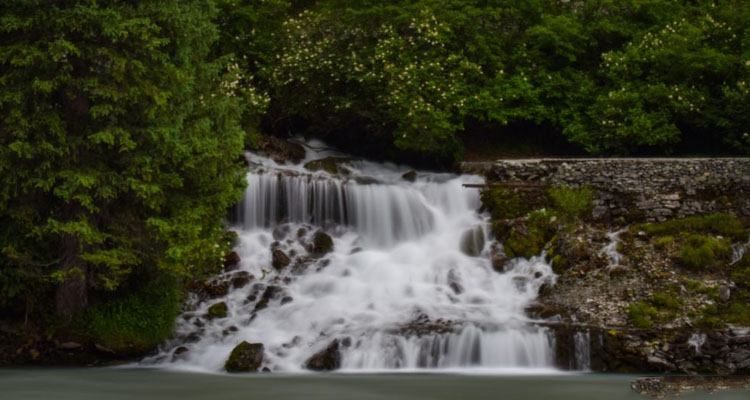 Habba Khatoom Waterfall