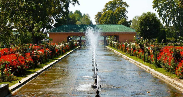 3) Shalimar Bagh