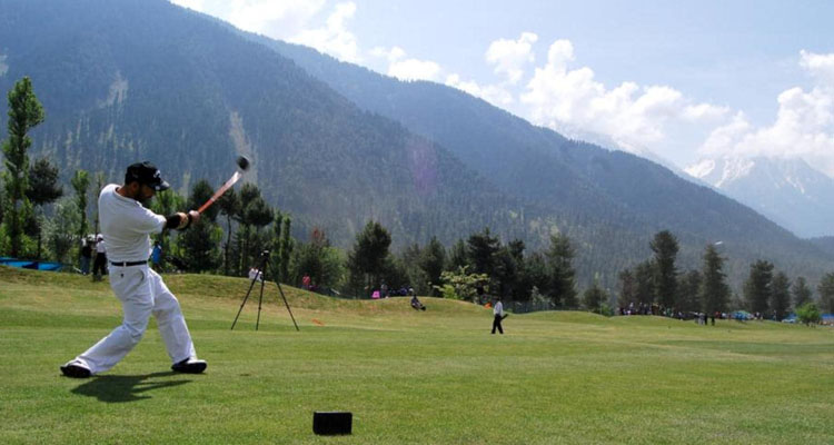 4) Pahalgam Golf Course